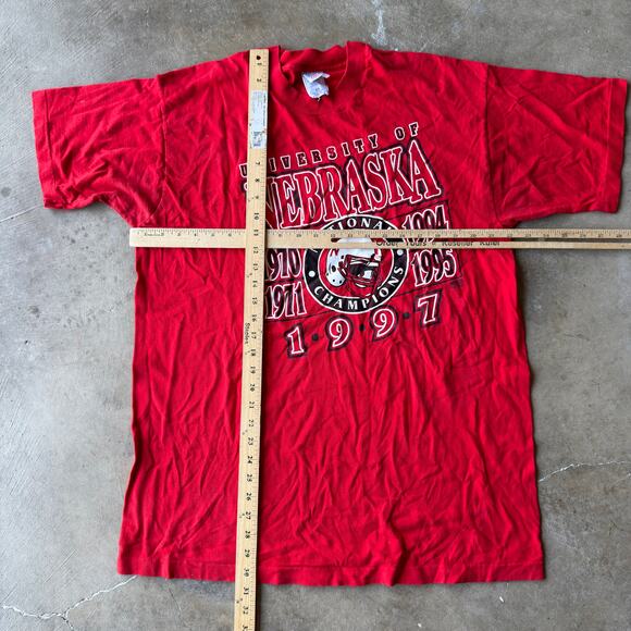 VINTAGE 1997 NEBRASKA CORNHUSKERS NATIONAL CHAMPS T-SHIRT FOOTBALL MENS XL - Picture 5 of 5